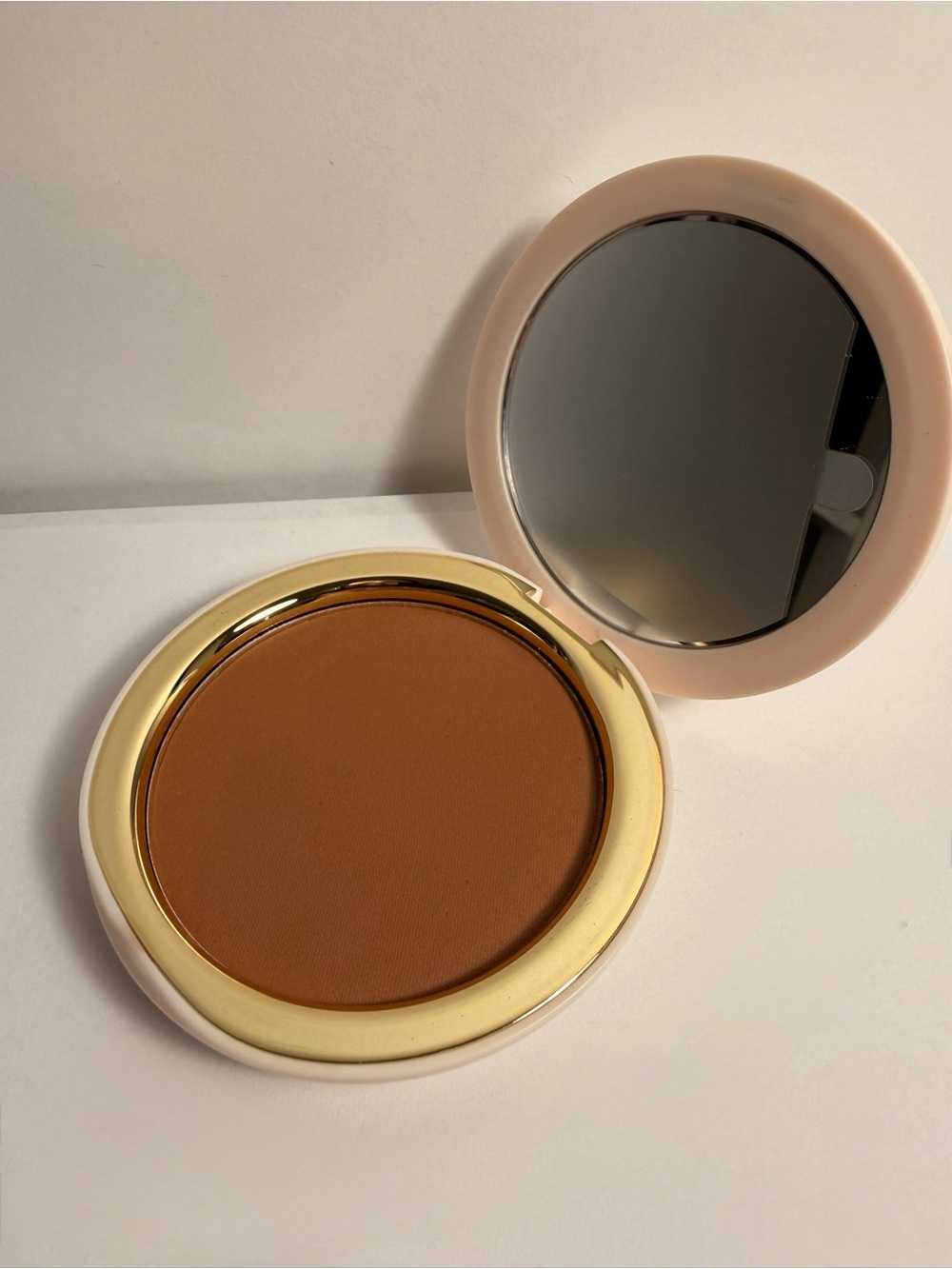 Rare Beauty Soft Matte Powder
Bronzer - Warmed Up
